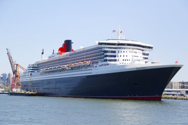 brooklyn cruise terminal Queen mary 2 kruvaziyer gemi yanaştı