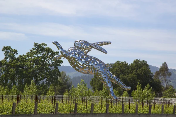 Bunny Foo Foo sculpture at the Hall Winery in Napa Valley — Stock Photo, Image
