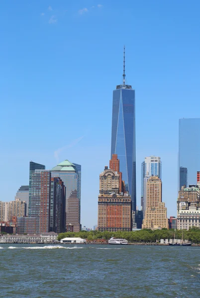 Lagere manhattan skyline panorama van governors island — Stockfoto