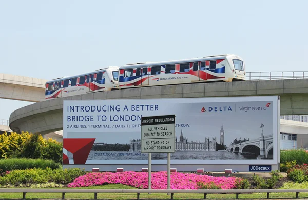 JFK Airport AirTrain di New York — Stok Foto