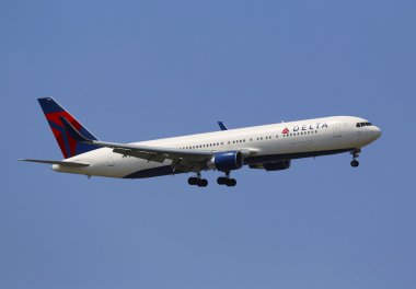 Delta airlines boeing 737 new York jfk Havaalanı'nda açılış öncesi gökyüzü