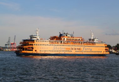 Staten Adası feribot new york limanında