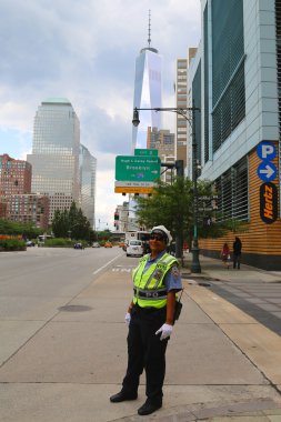 New York polisi trafik denetimi polis memuru özgürlük Kulesi manhattan'ın yakınındaki