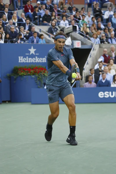 Rafael Nadal, campeón del US Open 2013, durante el partido final contra Novak Djokovic en el Billie Jean King National Tennis Center — Foto de Stock