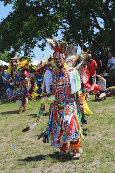 Dançarinos nativos americanos não identificados no NYC Pow Wow — Fotografia de Stock