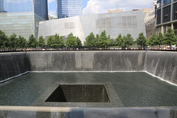 Waterfall in September 11 Memorial Park — Stock Photo, Image