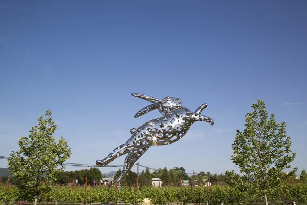 Scultura Bunny Foo Foo presso la Hall Winery nella Napa Valley — Foto Stock