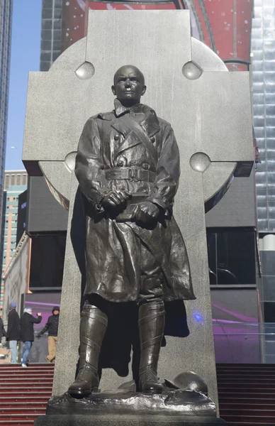 Monumento ao Padre Duffy na Times Square em Manhattan — Fotografia de Stock