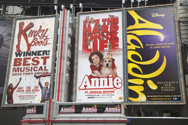 Broadway tecken på manhattan — Stockfoto