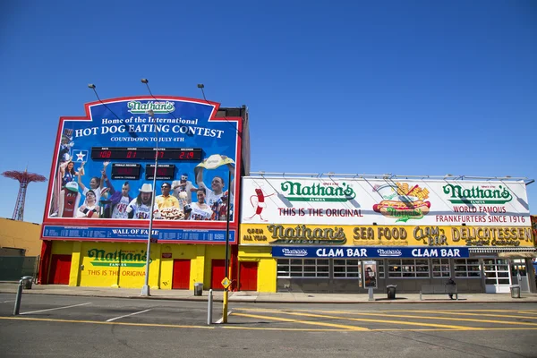 O restaurante original do Nathan em Coney Island, Nova Iorque — Fotografia de Stock