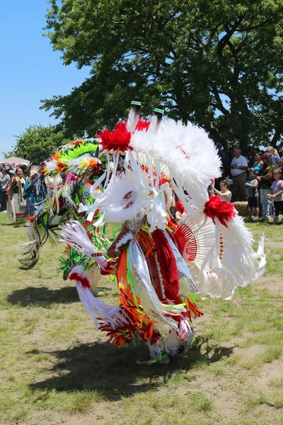 Danseurs amérindiens non identifiés au Pow Wow de New York — Photo