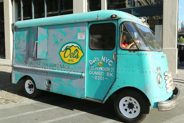 デルの nyc 冷凍レモネード トラック — ストック写真