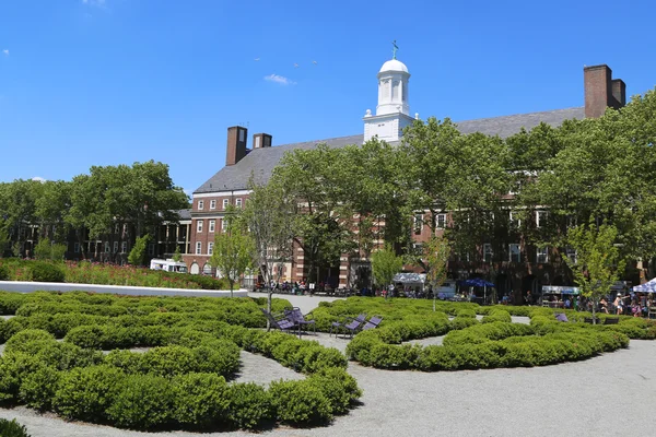 Liggett Hall on Governors Island in New York Harbor — Stock Photo, Image