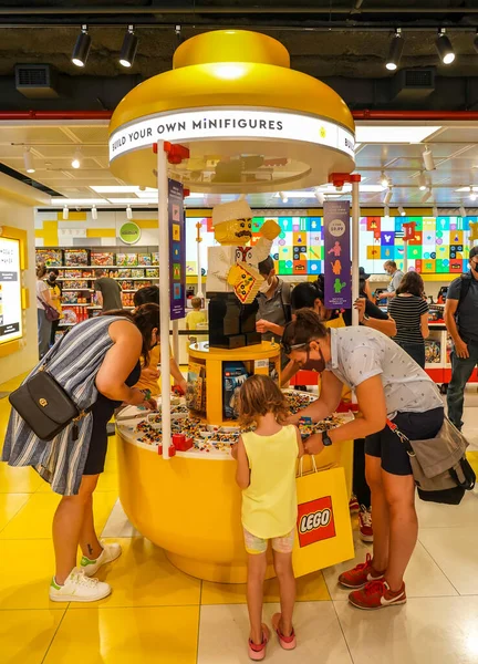 New York City July 2021 Visitors Lego Minifigure Factory Newly — Stock Photo, Image