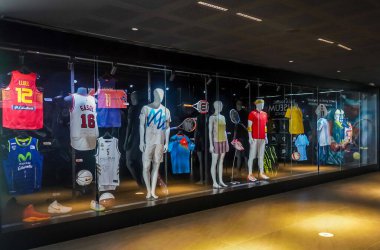 ISLA MUJERES, MEXICO - 19 Eylül 2021: Rafa Nadal Müzesi Costa Mujeres, Meksika 'daki Rafa Nadal Tenis Merkezi. Rafa Nadal Müzesi Xperience, spor kariyerinin en güzel anlarını tekrar yaşıyor.