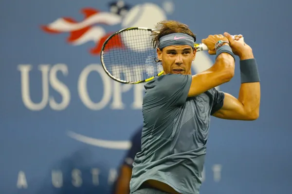 Doze vezes campeão do Grand Slam Rafael Nadal durante a segunda rodada no US Open 2013 — Fotografia de Stock