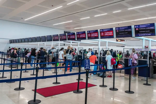 Cancun Mexico Září 2021 Odbavovací Plocha Terminálu Mezinárodním Letišti Cancúnu — Stock fotografie