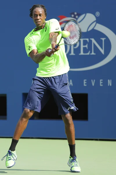 Professional tennis player Gael Monfis practices for US Open 2014 at Billie Jean King National Tennis Center — Stock Photo, Image