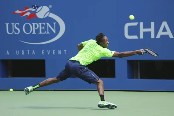 Professional tennis player Gael Monfis practices for US Open 2014 at Billie Jean King National Tennis Center — Stock Photo, Image