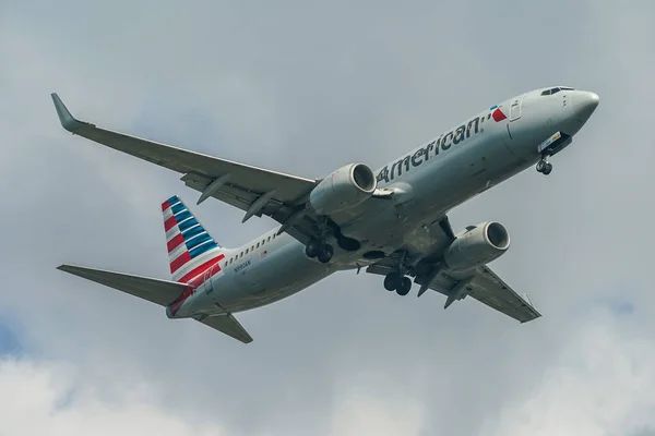 New York October 2021 American Airlines Boeing 737 Descending Landing — Stock Photo, Image