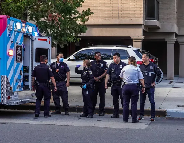 Brooklyn New York Oktober 2021 Die New Yorker Polizei Ist — Stockfoto