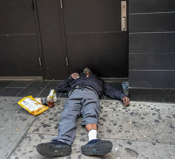 Nova Iorque Novembro 2021 Homeless Man Macy Store Midtown Manhattan — Fotografia de Stock