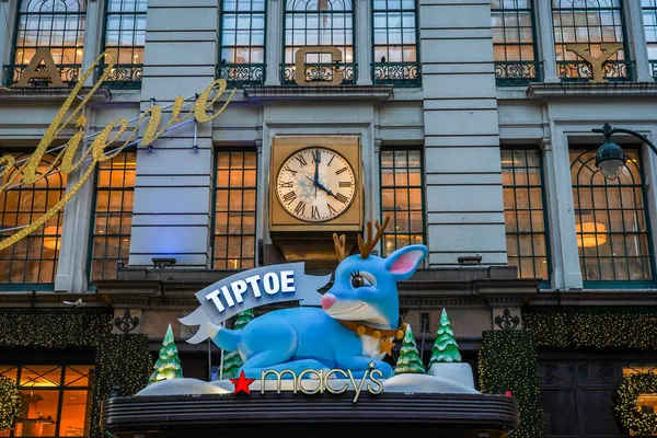 New York November 2021 Entrance Sign Macy Herald Square Decorated — Stock Photo, Image