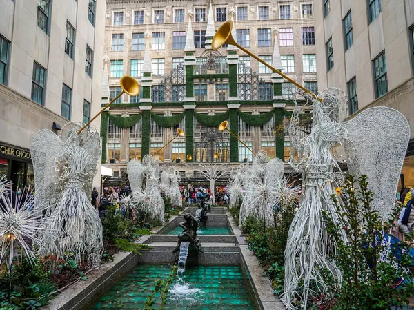 New York City Dicembre 2021 Decorazioni Natalizie Angeliche Rockefeller Center — Foto Stock