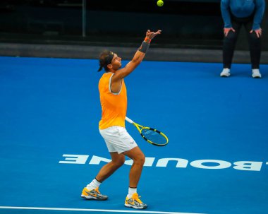 Melbourne, Avustralya - 24 Ocak 2019: 2019 Avustralya Açık Melbourne Park on yedi kez Grand Slam şampiyonu İspanya Rafael Nadal eylem sırasında onun yarı final maç