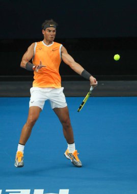 Melbourne, Avustralya - 24 Ocak 2019: 2019 Avustralya Açık Melbourne Park on yedi kez Grand Slam şampiyonu İspanya Rafael Nadal eylem sırasında onun yarı final maç