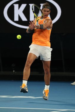 Melbourne, Avustralya - 24 Ocak 2019: 2019 Avustralya Açık Melbourne Park on yedi kez Grand Slam şampiyonu İspanya Rafael Nadal eylem sırasında onun yarı final maç