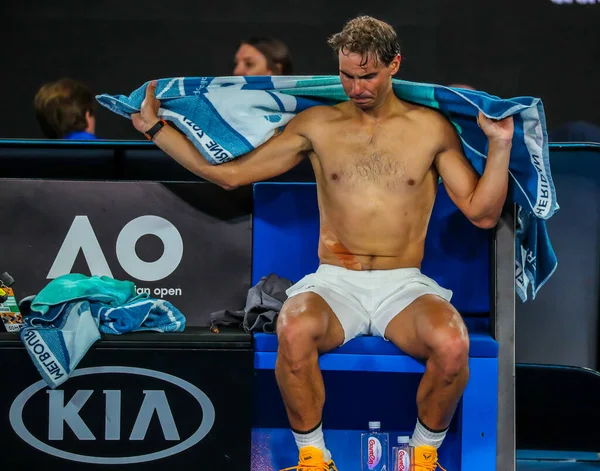 メルボルン オーストラリア 2019年1月27日 2019年オーストラリアオープンでノヴァック ジョコビッチと決勝戦を終えた後 スペインの17回のグランドスラムチャンピオン ラファエル ナダル — ストック写真
