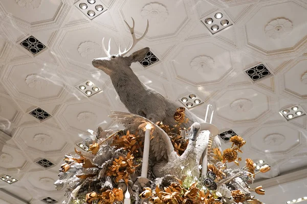 New York December 2021 Christmas Tree Bergdorf Goodman Department Store — 图库照片