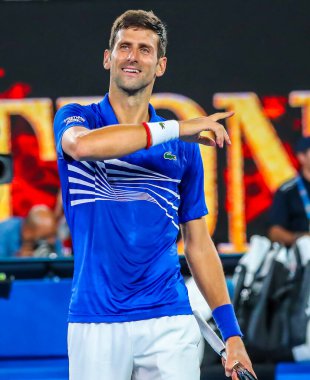 MELBOURNE, AUSTRALYA - 25 Ocak 2019 Grand Slam Şampiyonu Novak Cokoviç, Melbourne Park 'ta oynanan 2019 Avustralya Açık' taki yarı final karşılaşması sonrasında zaferini kutladı