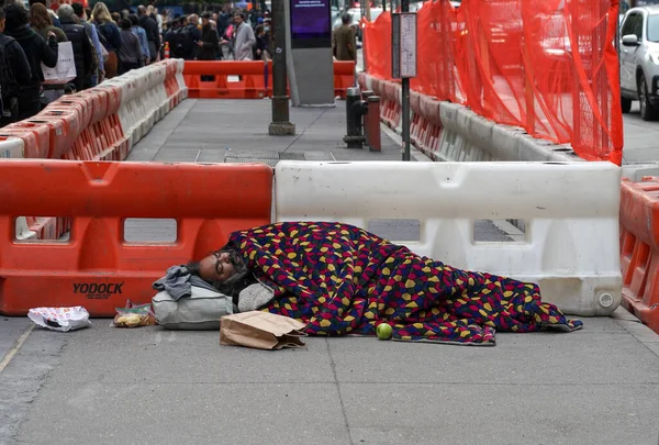 New York November 2021 Obdachloser Mann Der 5Th Avenue Midtown — Stockfoto