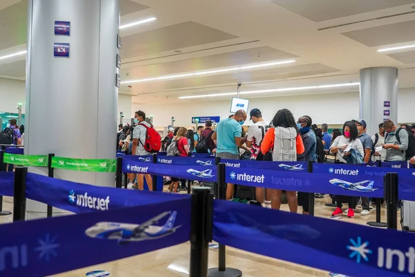 Cancun Messico Luglio 2021 Controllo Passaporti All Aeroporto Internazionale Cancun — Foto Stock