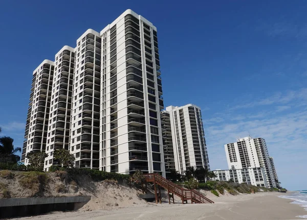 Riviera Beach Florida Janeiro 2022 Condomínios Luxo Ilha Singer Singer — Fotografia de Stock
