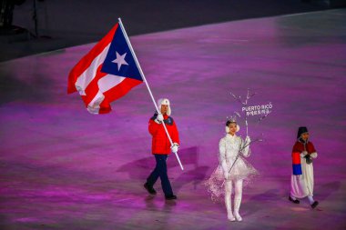 PYEONGCHANG, Güney Kore - 9 Şubat 2018 Olimpiyat takımı PyeongChang, Güney Kore 'deki Olimpiyat Stadyumu' nda düzenlenen PyeongChang 2018 Olimpiyat açılış törenine katıldı.