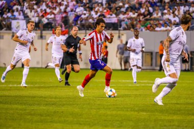 Doğu RUTHERFORD, NJ - 26 Temmuz 2019: Atletico de Madrid 'den Joao Felix MetLife Stadyumu' nda oynanan 2019 Uluslararası Şampiyonlar Kupası 'nda Real Madrid' e karşı maç yapıyor. Real Madrid 3-7 yenildi