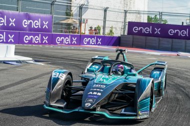 NEW YORK - 10 Temmuz 2021: NIO 333 FE Team 'den Tom Blomqvist (88) 2021 ABB Formula E Dünya Şampiyonası Formula E Dünya Şampiyonası' nda Formula E-Prix yarışı 10 yarışında Red Hook