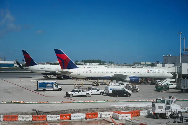 Spiaggia Del Palm Occidentale Florida Ottobre 2020 Aerei Delta Airlines — Foto Stock