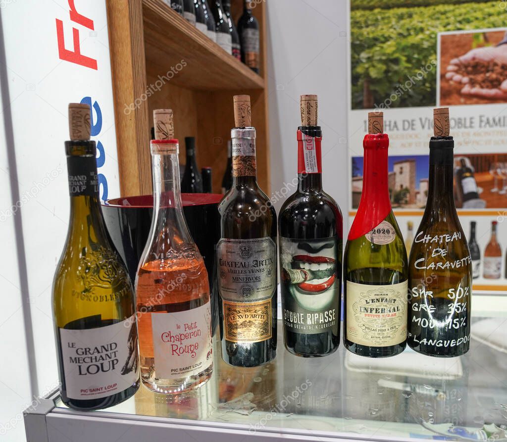 NUEVA YORK 10 DE MARZO DE 2022 Vinos franceses presentados en el