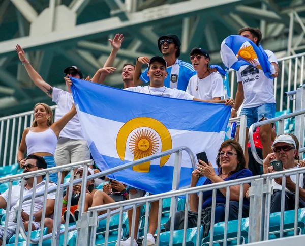 Miami Gardens Florida Mars 2022 Argentinska Tennisfans Stödjer Francisco Cerundolo — Stockfoto