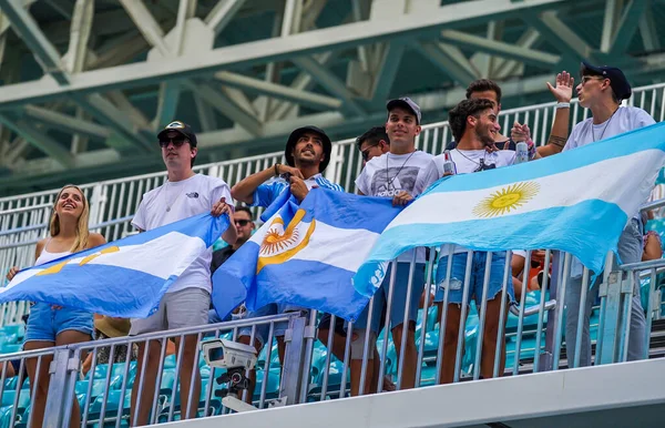 Miami Gardens Florida Mars 2022 Argentinska Tennisfans Stödjer Francisco Cerundolo — Stockfoto