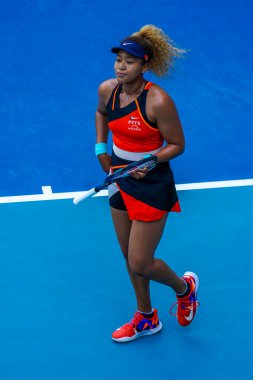 MIAMI GARDENS, FLORIDA - 31 Mart 2022: Japonya Grand Slam Şampiyonu Naomi Osaka Miami 'deki Hard Rock Stadyumu' nda oynanan 2022 Miami Açık yarı final maçında
