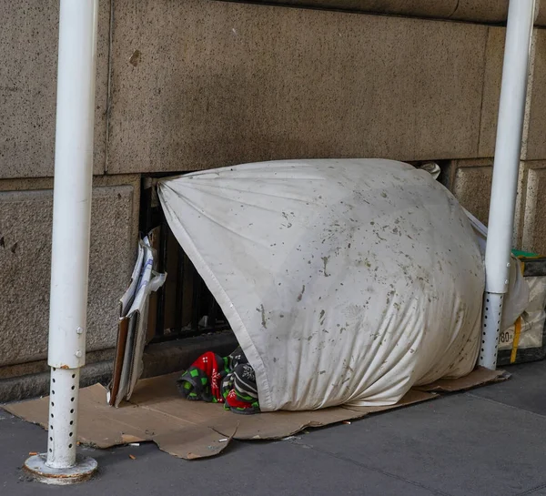 New York March 2022 Homeless Man 5Th Avenue Midtown Manhattan — Stockfoto