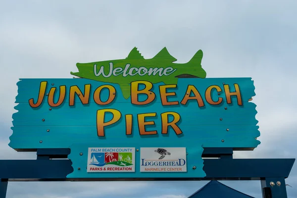 Juno Beach Park Fishing Pier Sign Florida —  Fotos de Stock