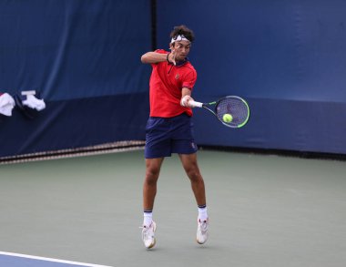 NEW YORK - 11 Eylül 2021 ABD Açık Erkekler Erkekler Şampiyonu Daniel Rincon, New York 'taki Billie Jean King Ulusal Tenis Merkezi' nde oynanan final maçında