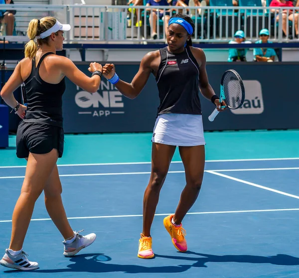 Miami Gardens Florida April 2022 Tennis Players Coco Gauff Caty — Stok fotoğraf