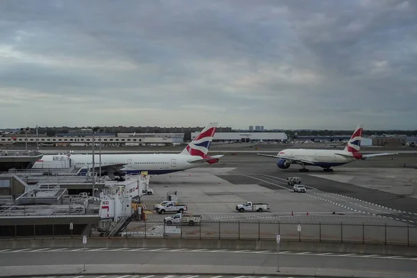 Nueva York Septiembre 2021 Avión British Airways Pista Aeropuerto Internacional —  Fotos de Stock